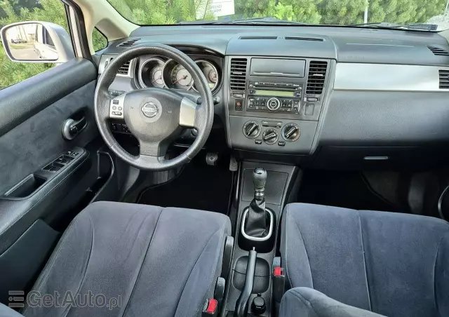 NISSAN Tiida 