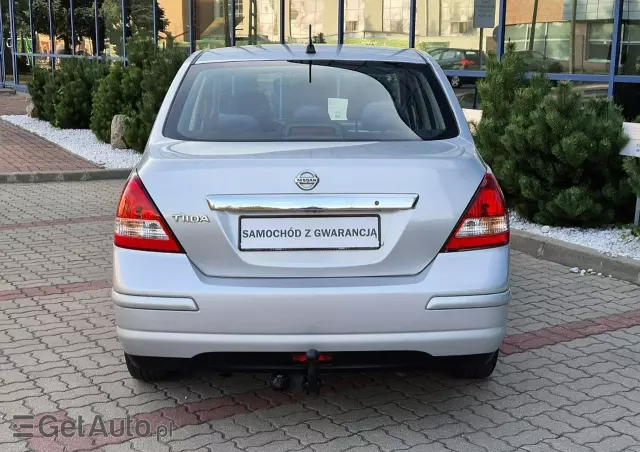 NISSAN Tiida 