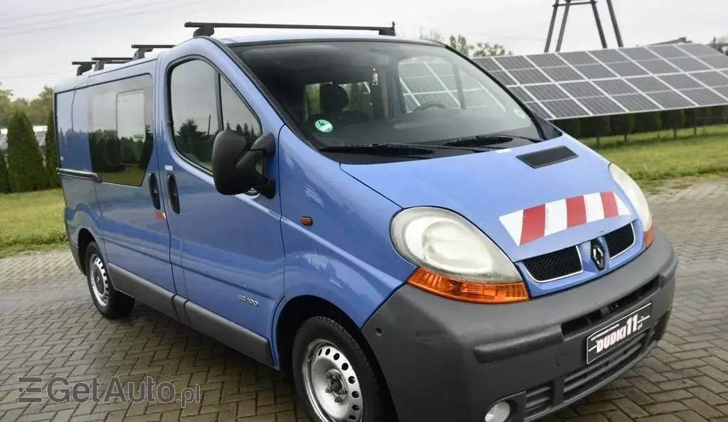 RENAULT Trafic 