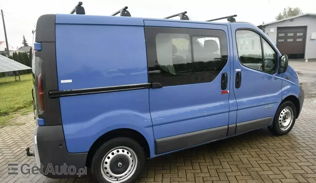 RENAULT Trafic 
