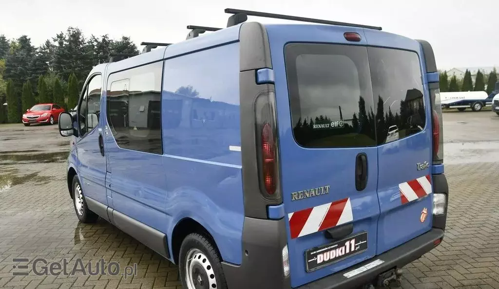 RENAULT Trafic 