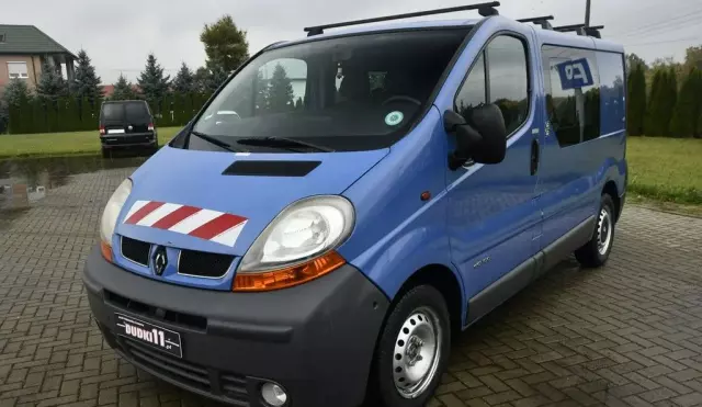 RENAULT Trafic 