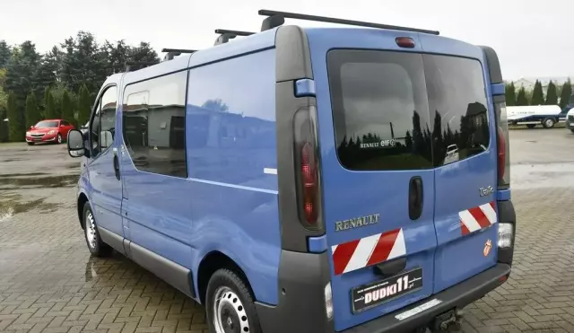 RENAULT Trafic 