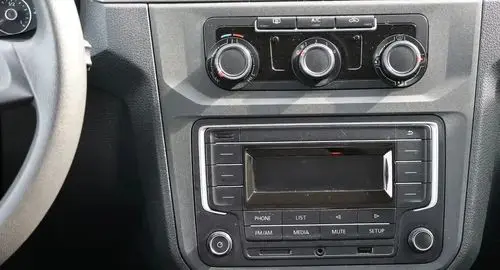 VOLKSWAGEN Caddy California 