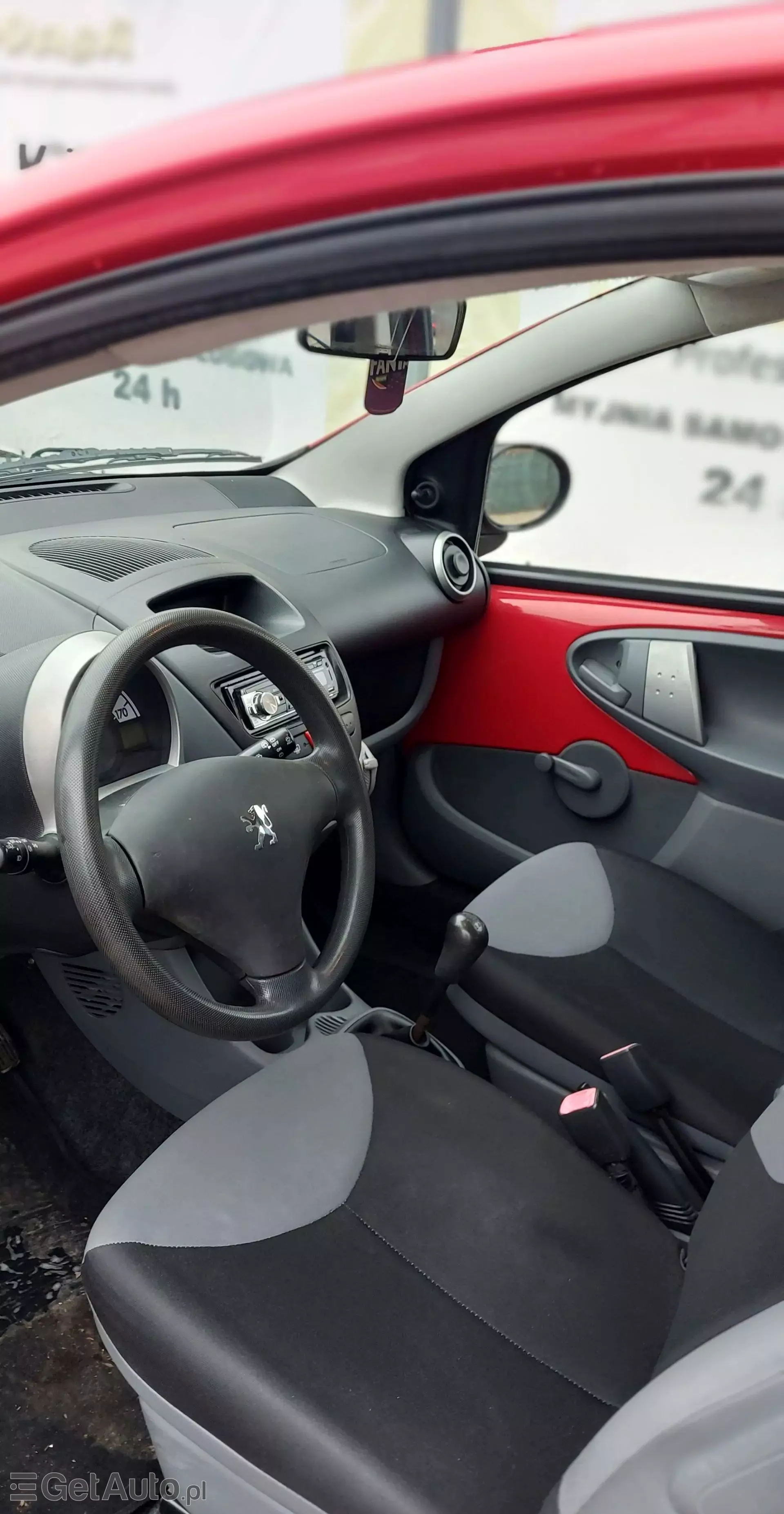 PEUGEOT 107 1.0i (68 KM)