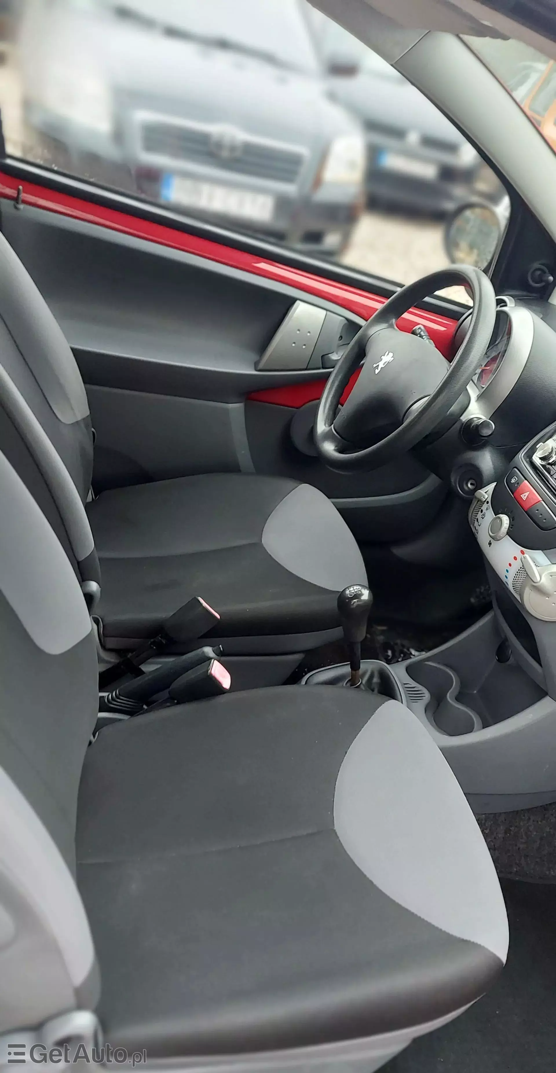 PEUGEOT 107 1.0i (68 KM)