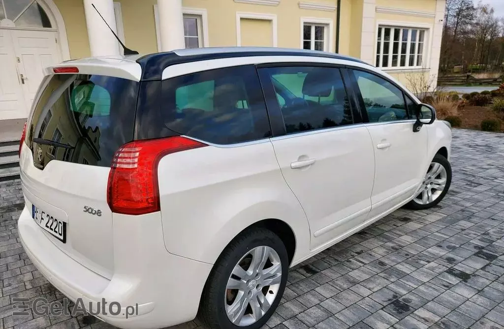 PEUGEOT 5008 2.0 BlueHDi Allure