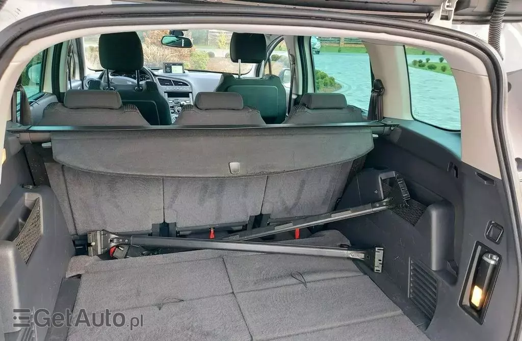 PEUGEOT 5008 2.0 BlueHDi Allure