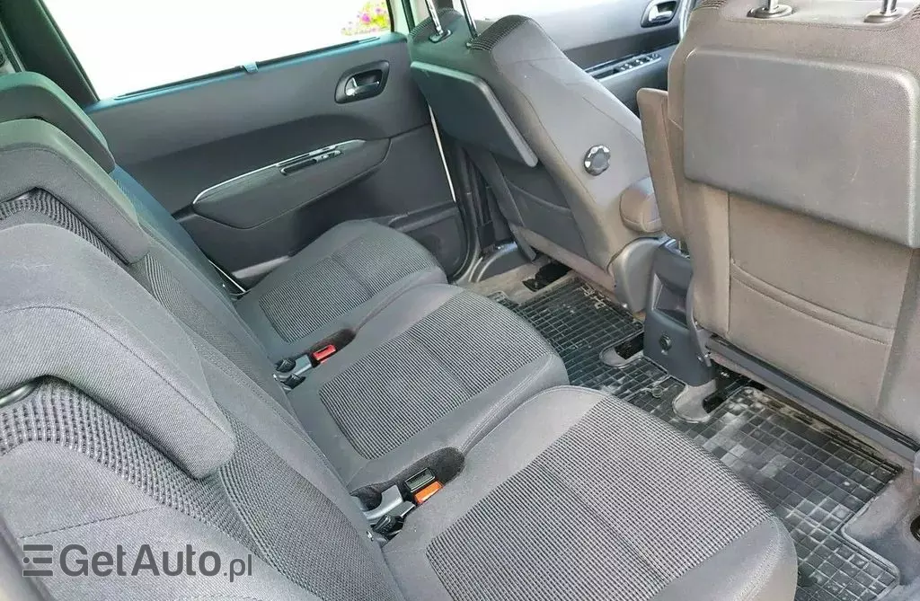 PEUGEOT 5008 2.0 BlueHDi Allure