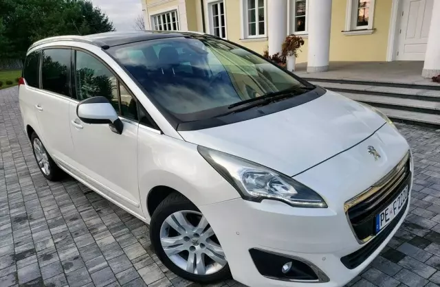 PEUGEOT 5008 2.0 BlueHDi Allure