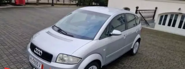 AUDI A2 