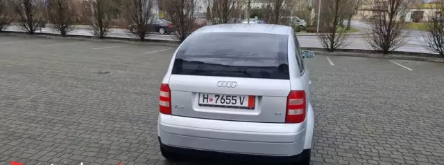 AUDI A2 