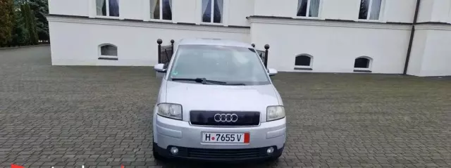 AUDI A2 