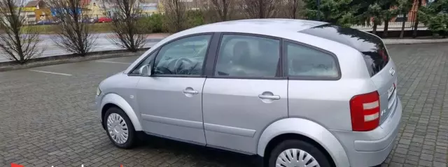 AUDI A2 