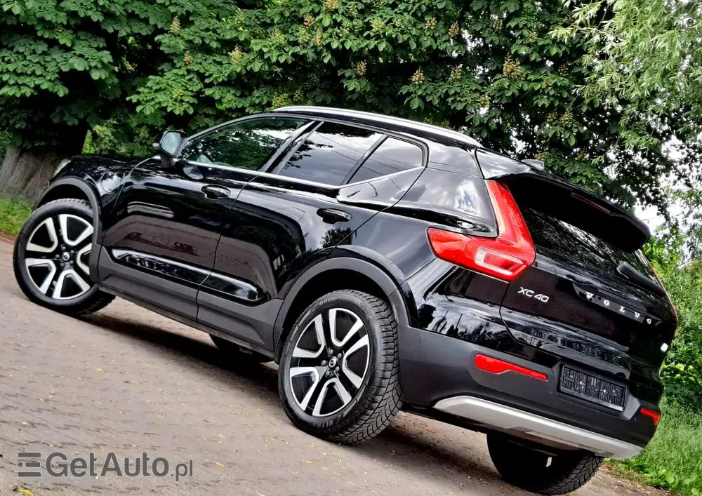 VOLVO XC 40 T5 Plug-In Hybrid Inscription Expression Pro