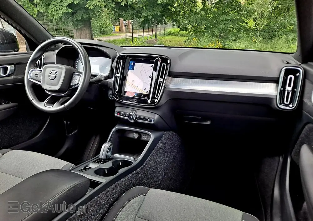 VOLVO XC 40 T5 Plug-In Hybrid Inscription Expression Pro