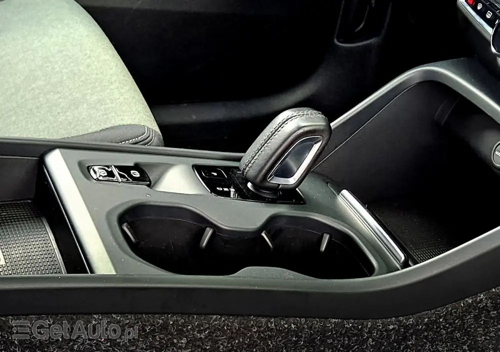 VOLVO XC 40 T5 Plug-In Hybrid Inscription Expression Pro