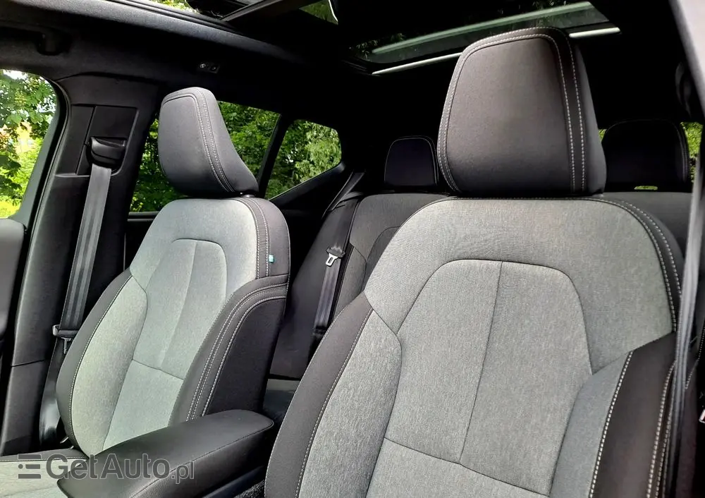 VOLVO XC 40 T5 Plug-In Hybrid Inscription Expression Pro