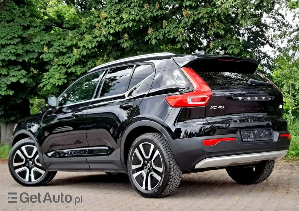 VOLVO XC 40 T5 Plug-In Hybrid Inscription Expression Pro