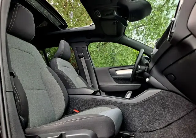 VOLVO XC 40 T5 Plug-In Hybrid Inscription Expression Pro