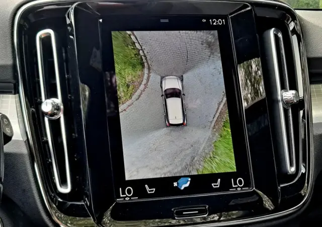 VOLVO XC 40 T5 Plug-In Hybrid Inscription Expression Pro