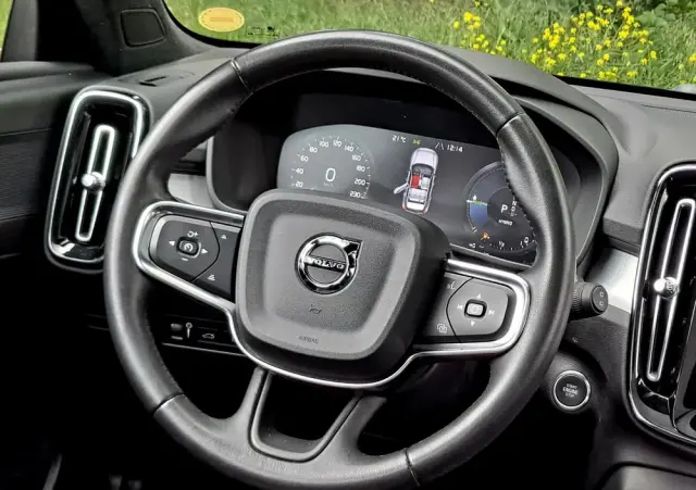 VOLVO XC 40 T5 Plug-In Hybrid Inscription Expression Pro