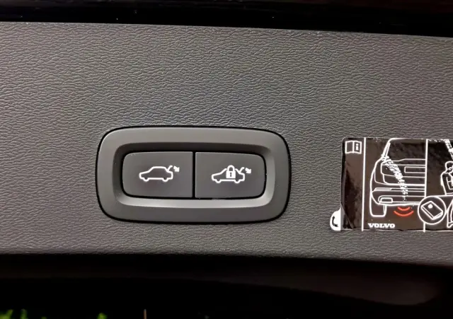 VOLVO XC 40 T5 Plug-In Hybrid Inscription Expression Pro