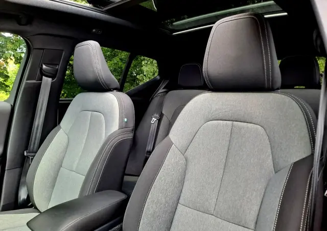 VOLVO XC 40 T5 Plug-In Hybrid Inscription Expression Pro