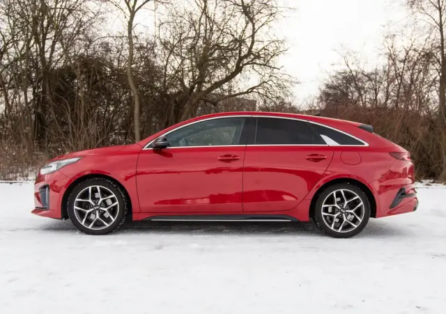 KIA ProCeed 1.6 CRDi DCT7 SCR GT LINE