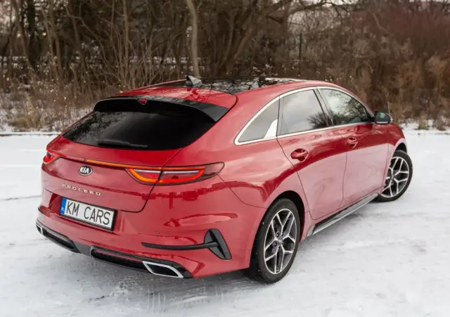 KIA ProCeed 1.6 CRDi DCT7 SCR GT LINE