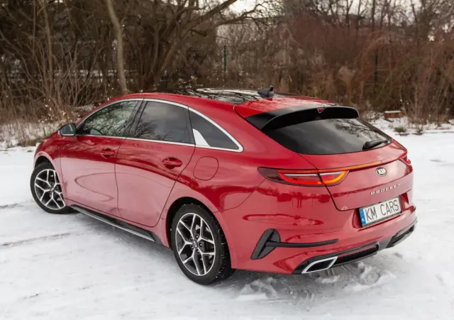 KIA ProCeed 1.6 CRDi DCT7 SCR GT LINE