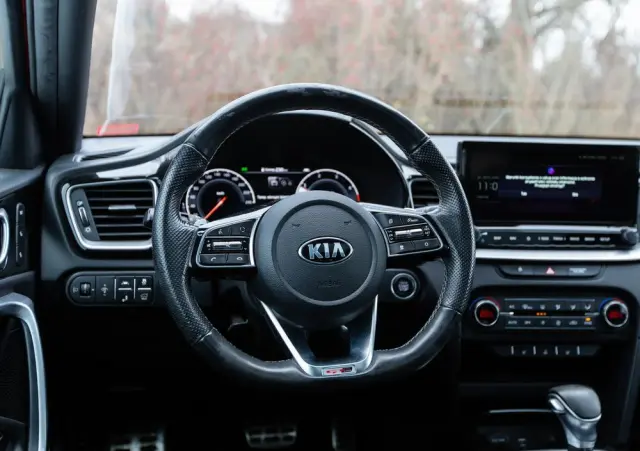 KIA ProCeed 1.6 CRDi DCT7 SCR GT LINE