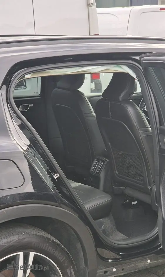 VOLVO XC 40 T4 Recharge DKG RDesign