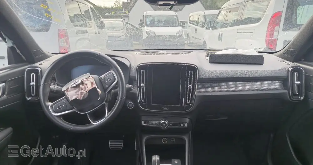 VOLVO XC 40 T4 Recharge DKG RDesign