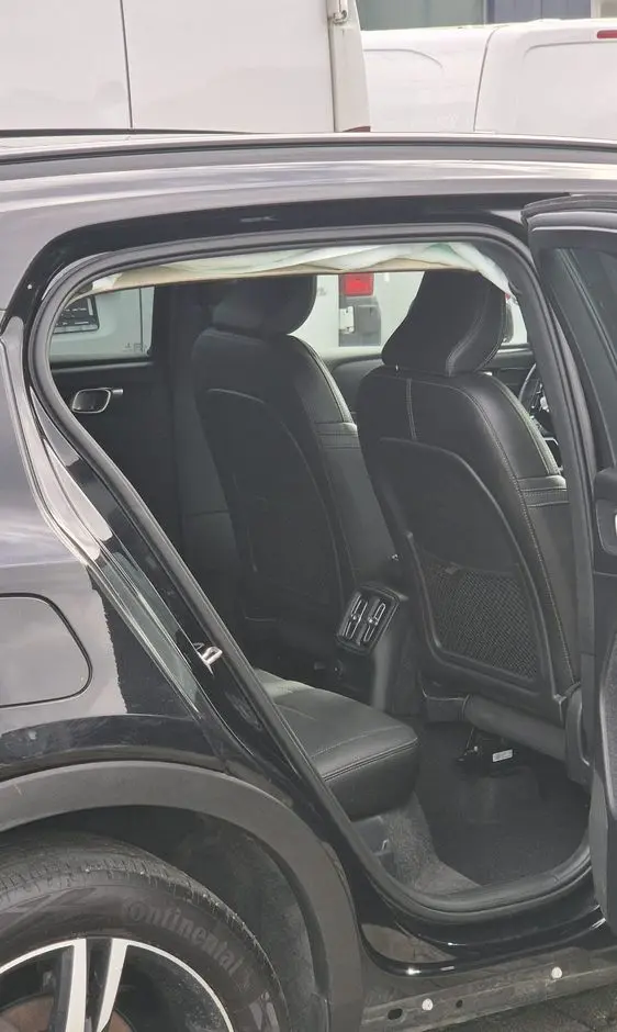 VOLVO XC 40 T4 Recharge DKG RDesign