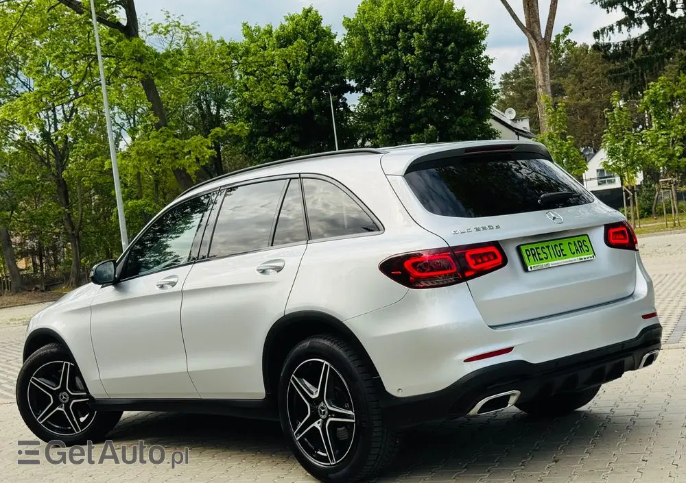 MERCEDES-BENZ GLC 220 d 4Matic 9G-TRONIC AMG Line Plus