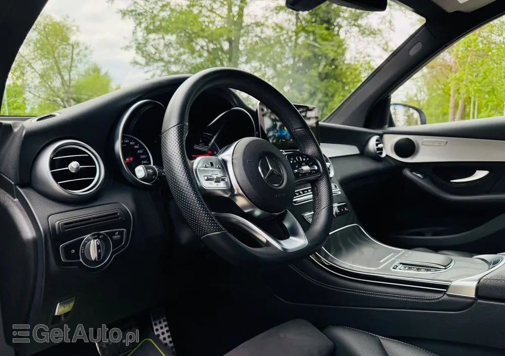 MERCEDES-BENZ GLC 220 d 4Matic 9G-TRONIC AMG Line Plus