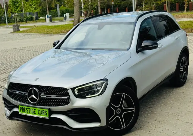 MERCEDES-BENZ GLC 220 d 4Matic 9G-TRONIC AMG Line Plus