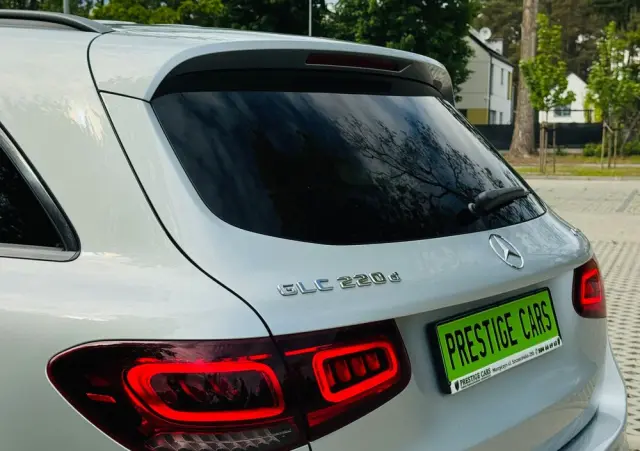 MERCEDES-BENZ GLC 220 d 4Matic 9G-TRONIC AMG Line Plus