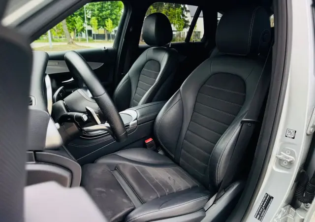 MERCEDES-BENZ GLC 220 d 4Matic 9G-TRONIC AMG Line Plus