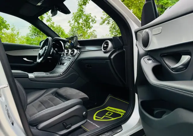 MERCEDES-BENZ GLC 220 d 4Matic 9G-TRONIC AMG Line Plus