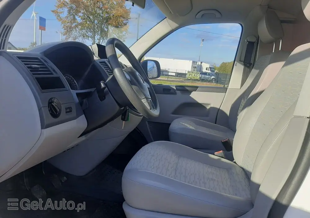 VOLKSWAGEN Transporter 