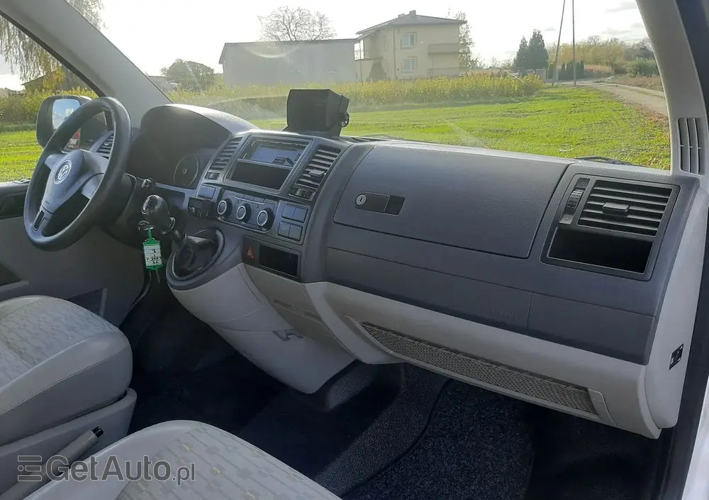 VOLKSWAGEN Transporter 