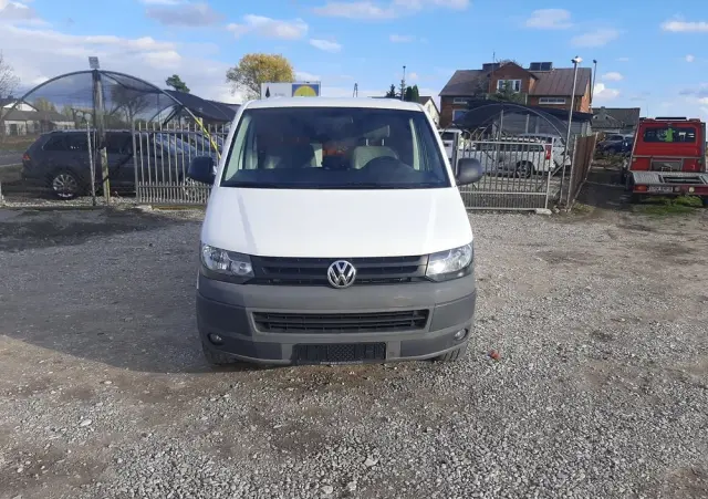 VOLKSWAGEN Transporter 