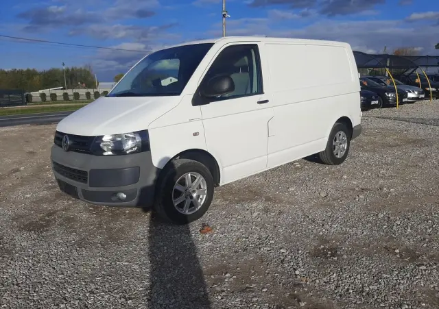 VOLKSWAGEN Transporter 