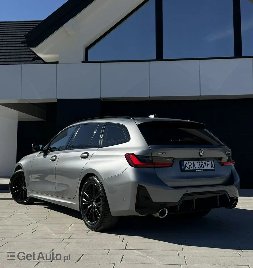 BMW Seria 3 330i xDrive M Sport