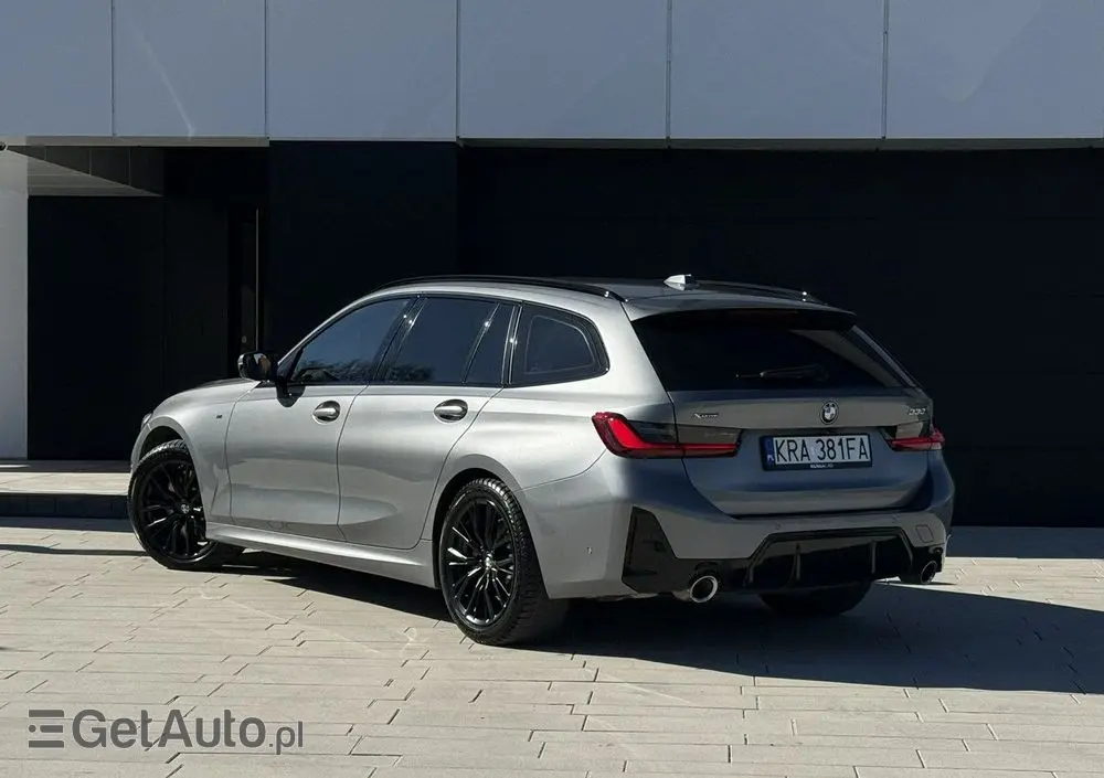 BMW Seria 3 330i xDrive M Sport