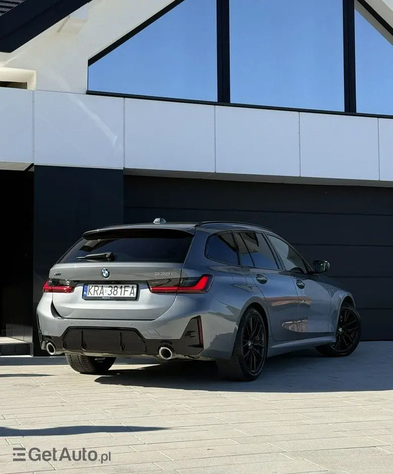 BMW Seria 3 330i xDrive M Sport