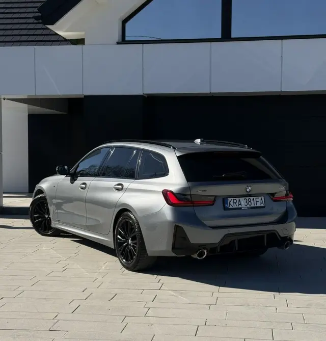 BMW Seria 3 330i xDrive M Sport