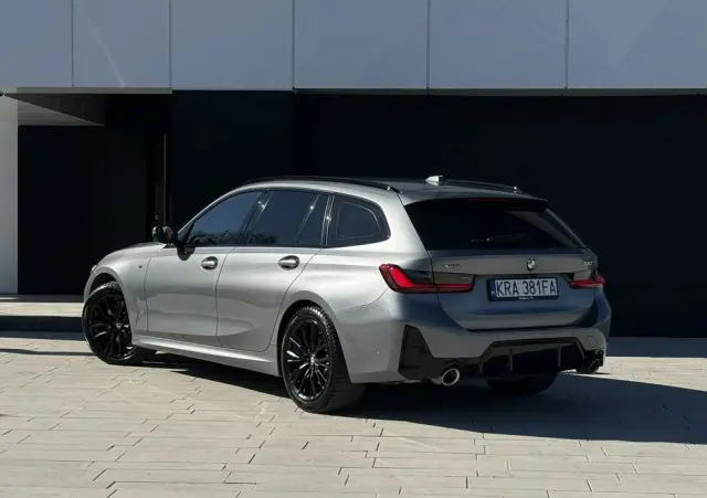 BMW Seria 3 330i xDrive M Sport